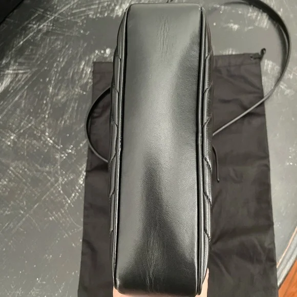 SAINT LAURENT LOU CAMERA BAG IN QUILTED LEATHER - Picture 12 of 17